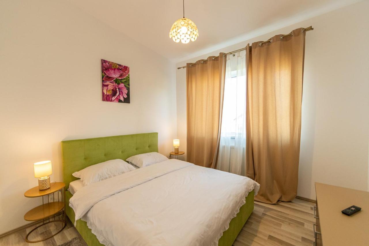 Citadel Apartament'S Rîşnov Exterior foto